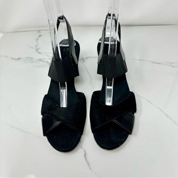 Munro Suede Heeled Sandals- Size 9.5 - Picture 3 of 15